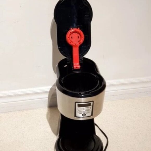 Black & Decker 12 Cup Programmable Coffee Maker W/Vortex CM1231sc  - Save $ - Picture 2 of 9